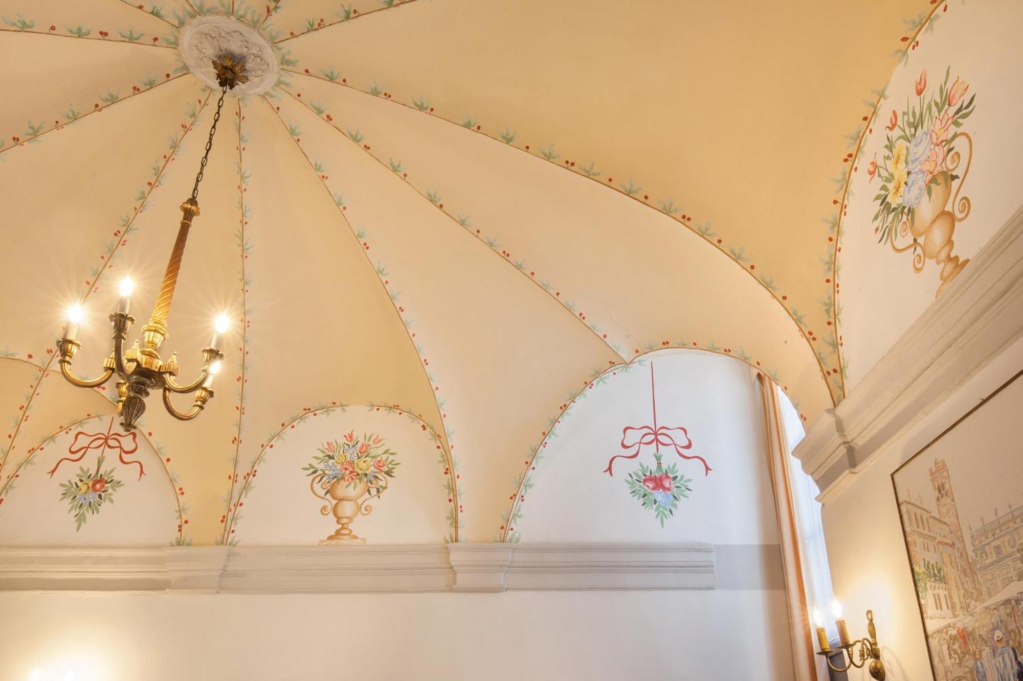 Apartment Verincanto In Old Downtown Verona
